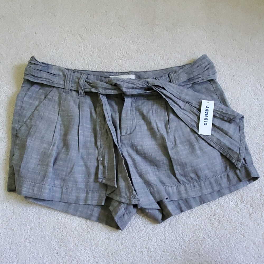 NWT Old Navy Tie-waist, belted short Size 6